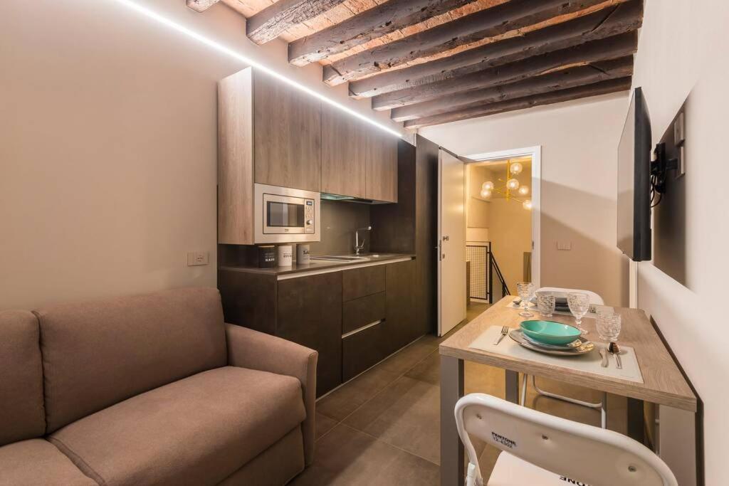Torre 13 Appartement Modena Buitenkant foto
